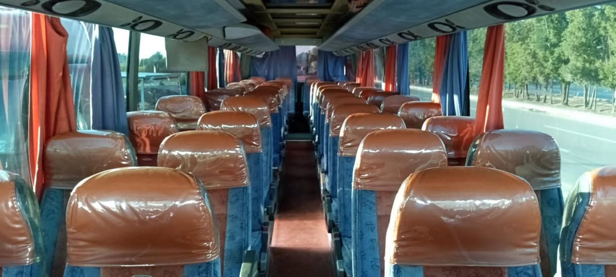 موديل 2005 اصل مسجله 2004
مكينه 8 كير جوك عرجه 
بنوراما 
تبريد صيني 
تخم تاير 
كلج وحدادية جديد 
50 نفر +1 نفر قلاب 
رقم بغداد انكليزي اصولي مداور
 
مكلف بلنشر للاستفسار الاتصال بلرقم ***********
