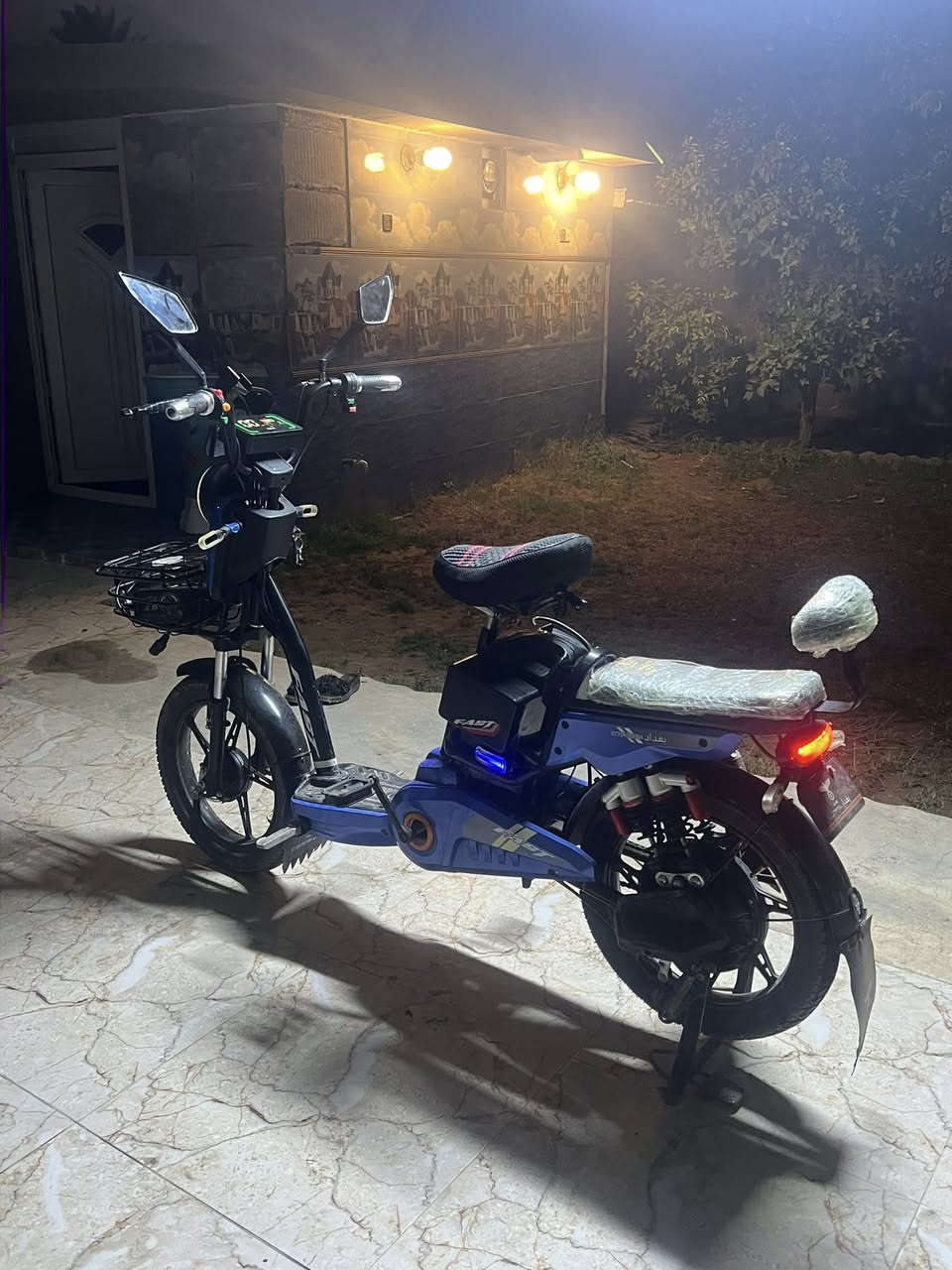 للبيع باسكل شحن موديل 24كله شغال مابي شي نقص  بطاريات جديدات عل فحص سعر ٢٥٠بي مجال  مكاني شهربان ***********
