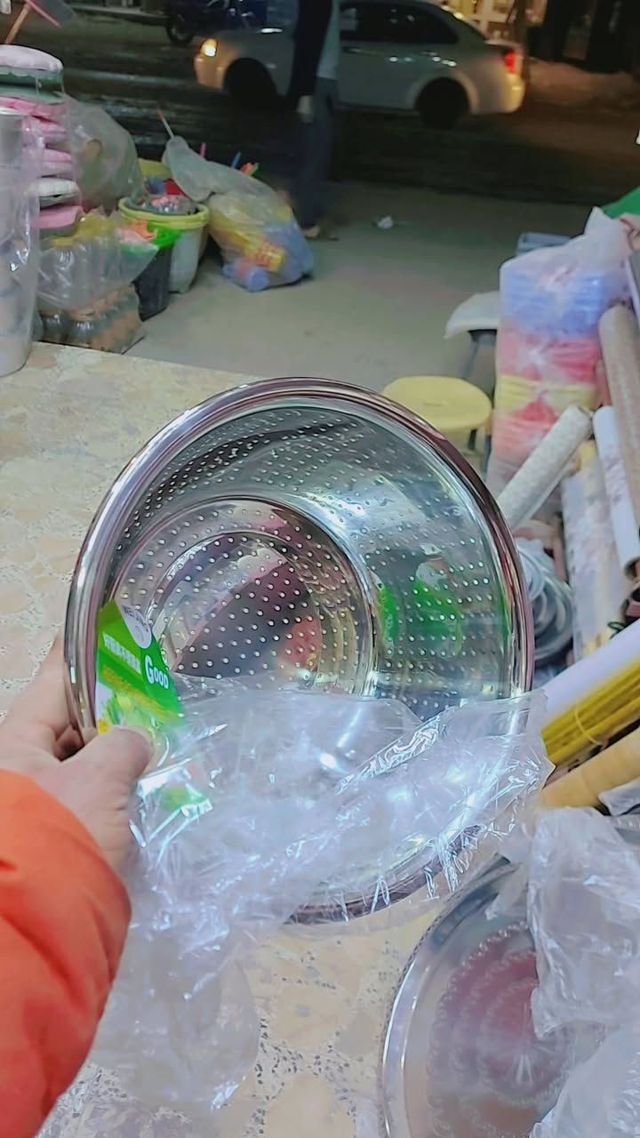 اهلآ وسهلا بكم  نوفر لكم مواد منزليه وحاجة الف وانسب الأسعار  العنوان ماقبل اسواق الشورجه قرب الكرادين منطقة الطي  يوجد خدمة توصيل داخل الطي؟  وارجو المتابعه 🥰🥰 🥰بناية حجي حسين الكرادي؟ ***********
