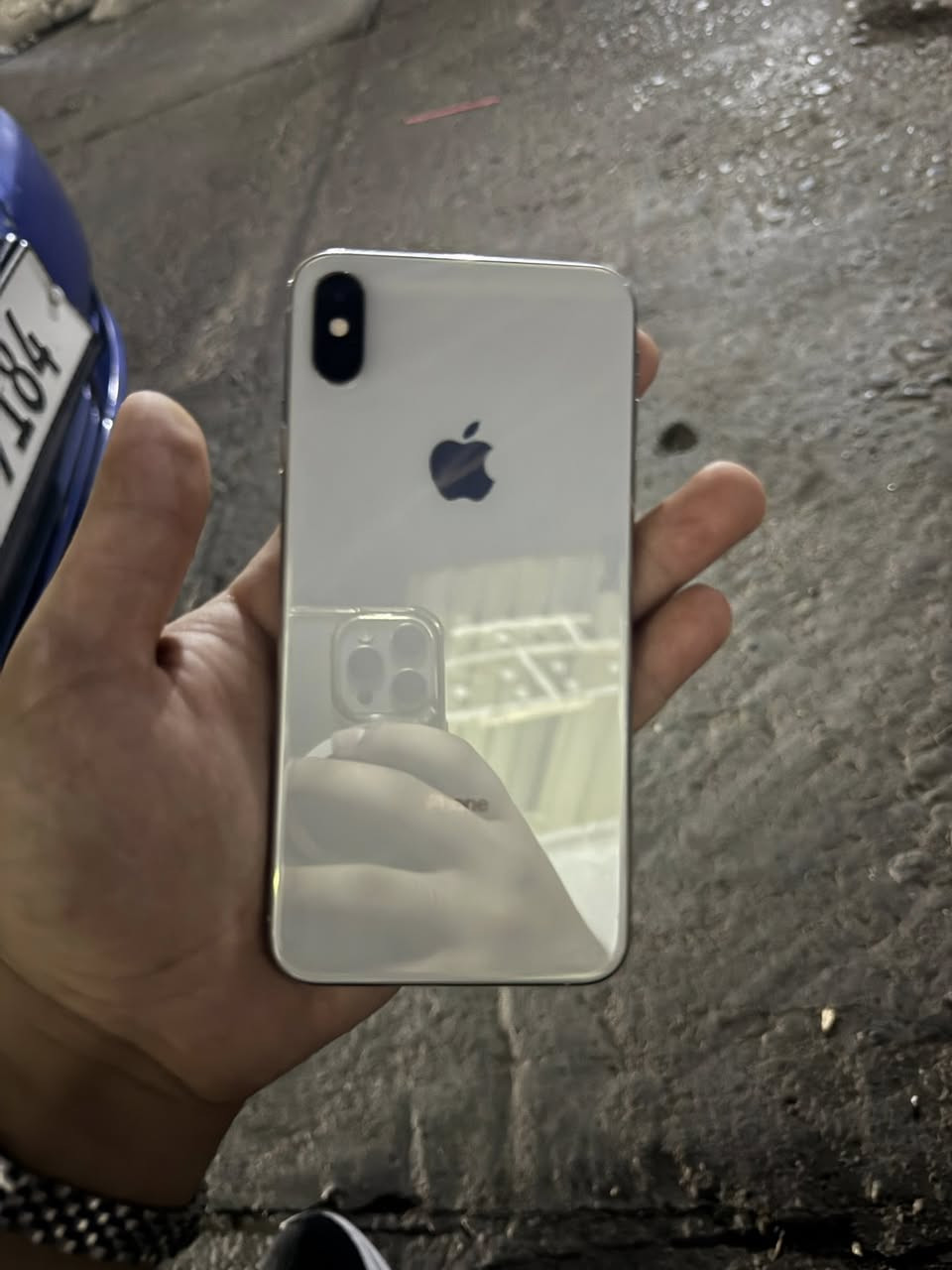 سلام عليكم
ايفون Xs Max
نضافه فول 
جهاز مال بيت 
ما مبدل بي كلشي نورمال 
بطاريتو  ٧٨ 
ذاكره ٦٤
جهاز كلش نضيف  ما يعبر هوى وما مفتوح نهائي 
وموجود الكارتون مالتو 
مكان حي الصديق 
ادفع سعر عجبني ابيعك 
***********
