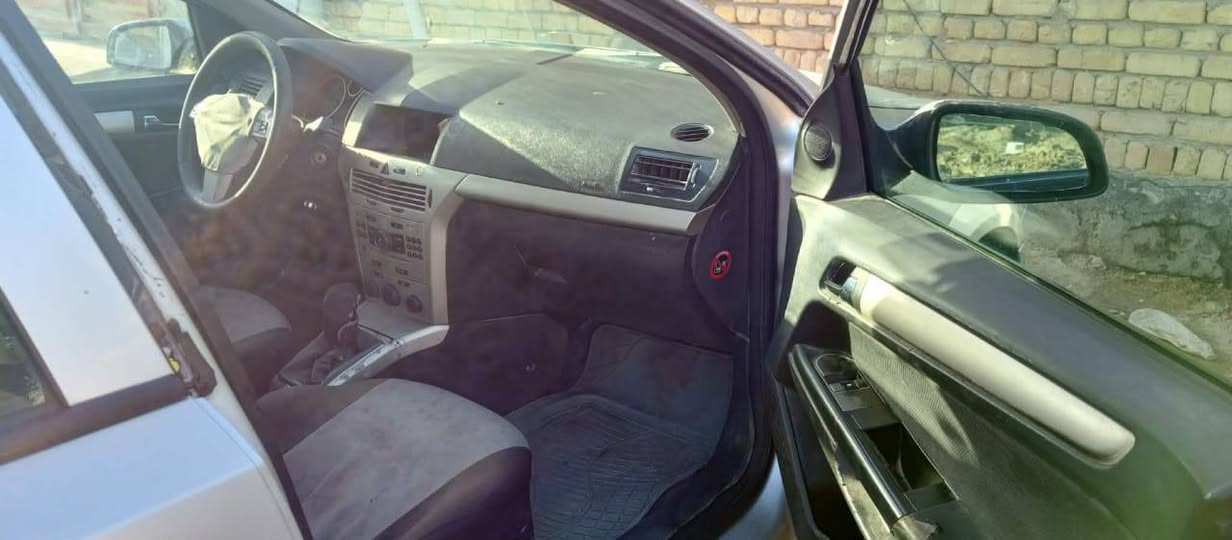 السلام عليكم ورحمه الله وبركاته
اوبل استشين ٢٠٠٧ رقمه دهوك الدولي تريد تحويل تريد وكاله السياره مكينه مفتوح كفاله وكير عادي مكفوله ضربه وتبديل وصبغ سعره ٤٠ وبيه مجال حق الجميع مكانه ديوانيه للاستفسار الاتصال على الرقم التالي ***********
