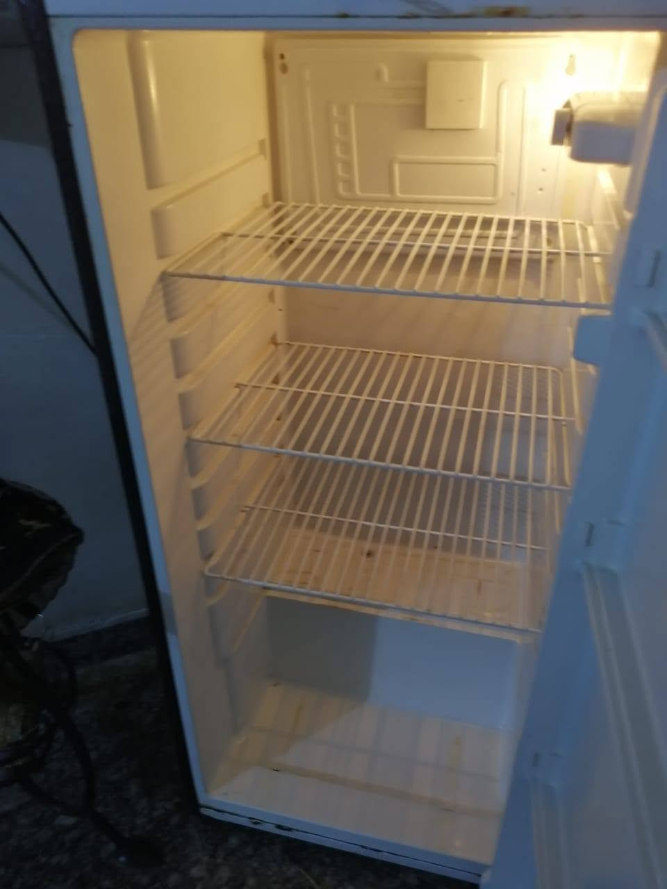ثلاجه للبيع شغاله جديده استعمال قليل السعر١٧٥


**إذا كنت صاحب هذا الإعلان وتريد حذفه لأي سبب، رجاءا أرسل رسالة إلى الدعم الفني**