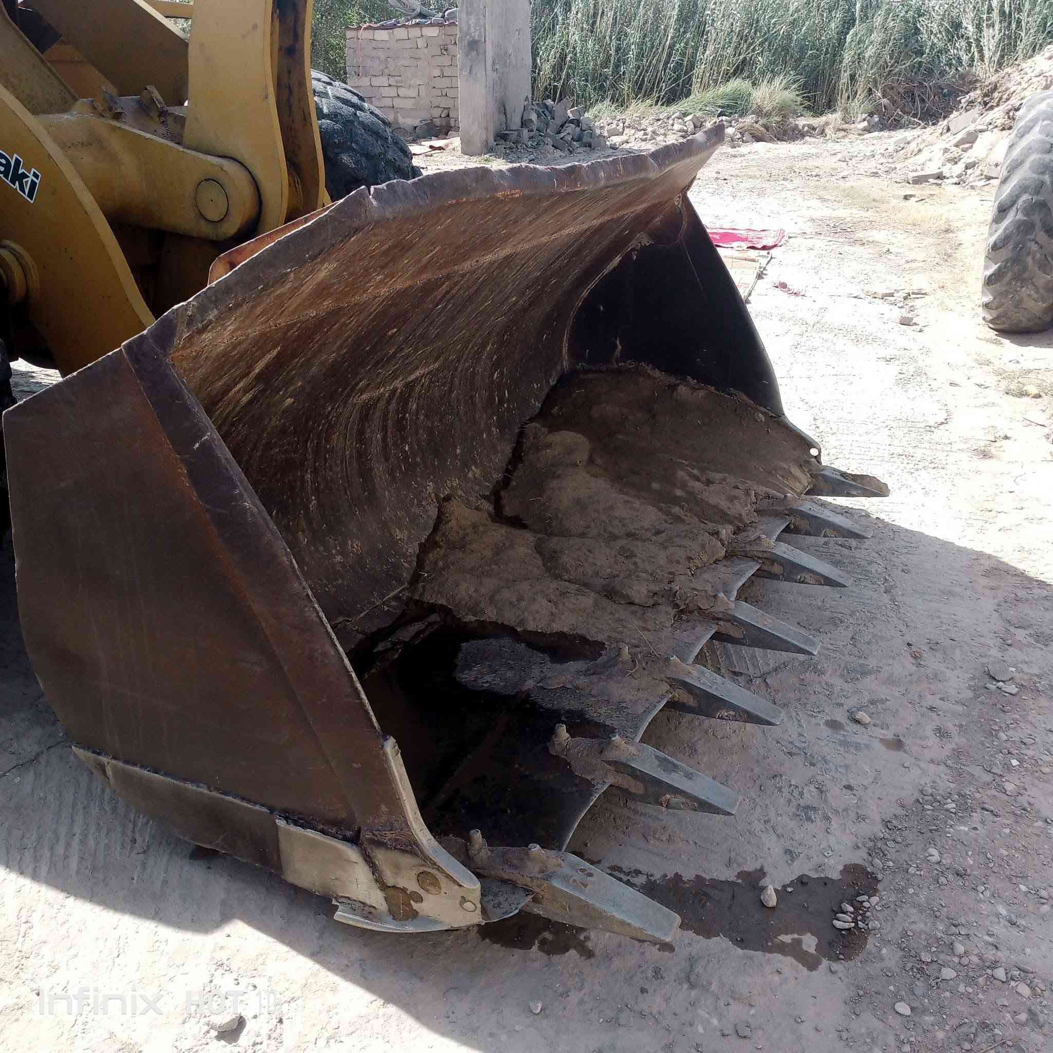 كاوسكي حجم 70 موديل 92 داش ثري وارد ياباني مكينه هينو دفع رفع جاهزه تايرات فوك النص عمر حداديه جديده السعر 140 المكان نجف *********** مراوس اراوس
