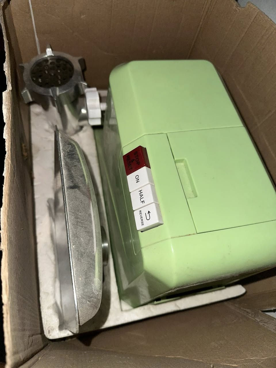 مثرامه لحم بعدها جديده استخدام قليل السعر ١٠٠نوعيه الماني


**إذا كنت صاحب هذا الإعلان وتريد حذفه لأي سبب، رجاءا أرسل رسالة إلى الدعم الفني**