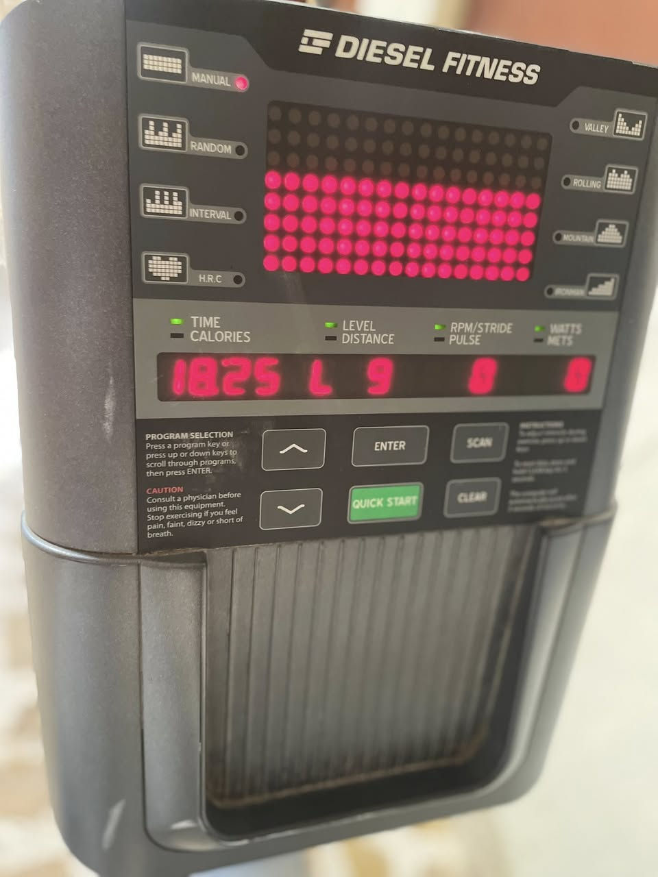 جهاز رياضي حديث
جهاز الكتروني 
تكدر تتحكم بل حركه سريعه وثكيله
جهاز موصفات فول حديث للبيع 
***********
