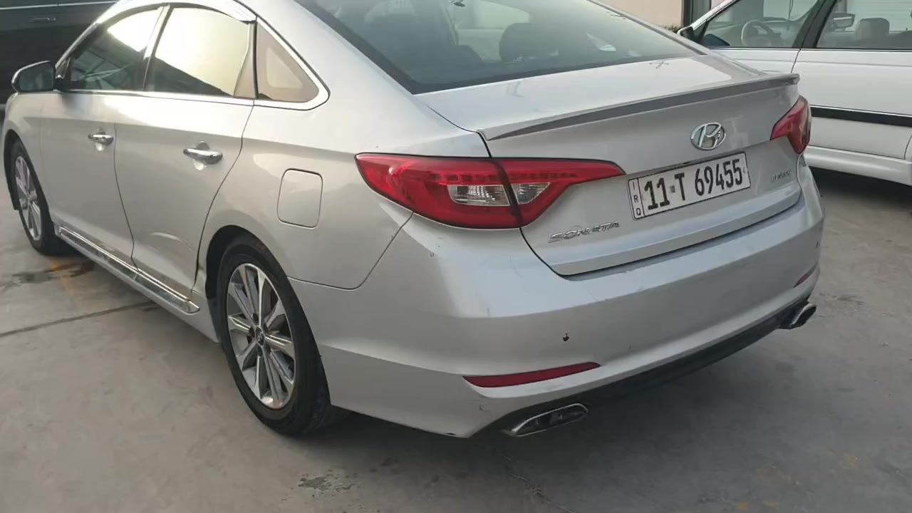 السلام عليكم سوناتا للبيع ورارد امريكي موديل ٢٠١٦ حادثها بنيد مبدل وبيه جاملغين صبغ وبه صبغي بين الجاملغ والباب يم قبق البانزين موجود السونار بل منشور وصور الضربه مال امريكه هم بل منشور السياره فول واحد على واحد مكينة ٢٤٠٠ مكاني بغداد السعر ١١٥ وبيه مجال ***********
