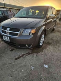 دوج كرفان للبيع او مرواس كير محرك ٦سلندر ٣٥٠٠ تخم تاير وصدر جديد موديل...