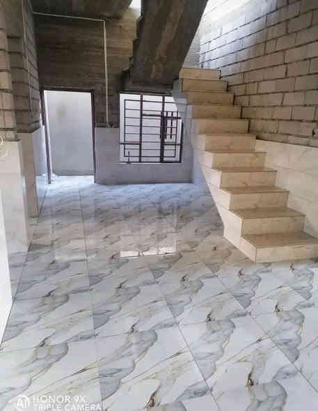 السلام عليكم حلفه سيراميك الجدران و الأرضية حالين متفرغ مكان ديالى بهرز ***********
