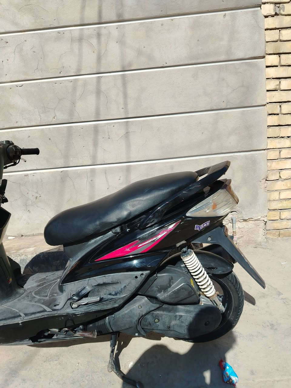 سلام عليكم فحل كوري طلاعات موديل 2011 دراجه كلها شغاله وكفاله برغي ممفتوح بيها مكينه خرسه نكره كل وقت
عنوانها بلديات المصرف
السعر 900
الرقم ***********
