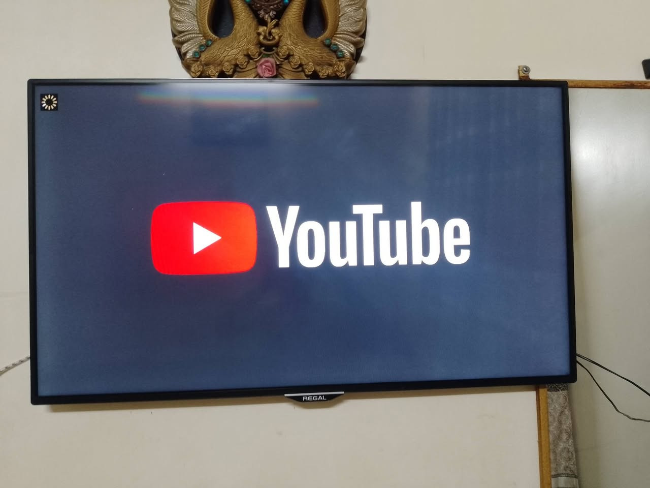 بيع مستعجل موصفات فول ☝
السعر 250 الف  وبيها مجال 
شاشة نوعية فيستل رجال حجم 50 بيها دش داخلي انترنيت فول موصفات TSL يشغل 120فريم العنوان موصل الأيسر حي سومر الاستفسار ‏‪***********‬‏
