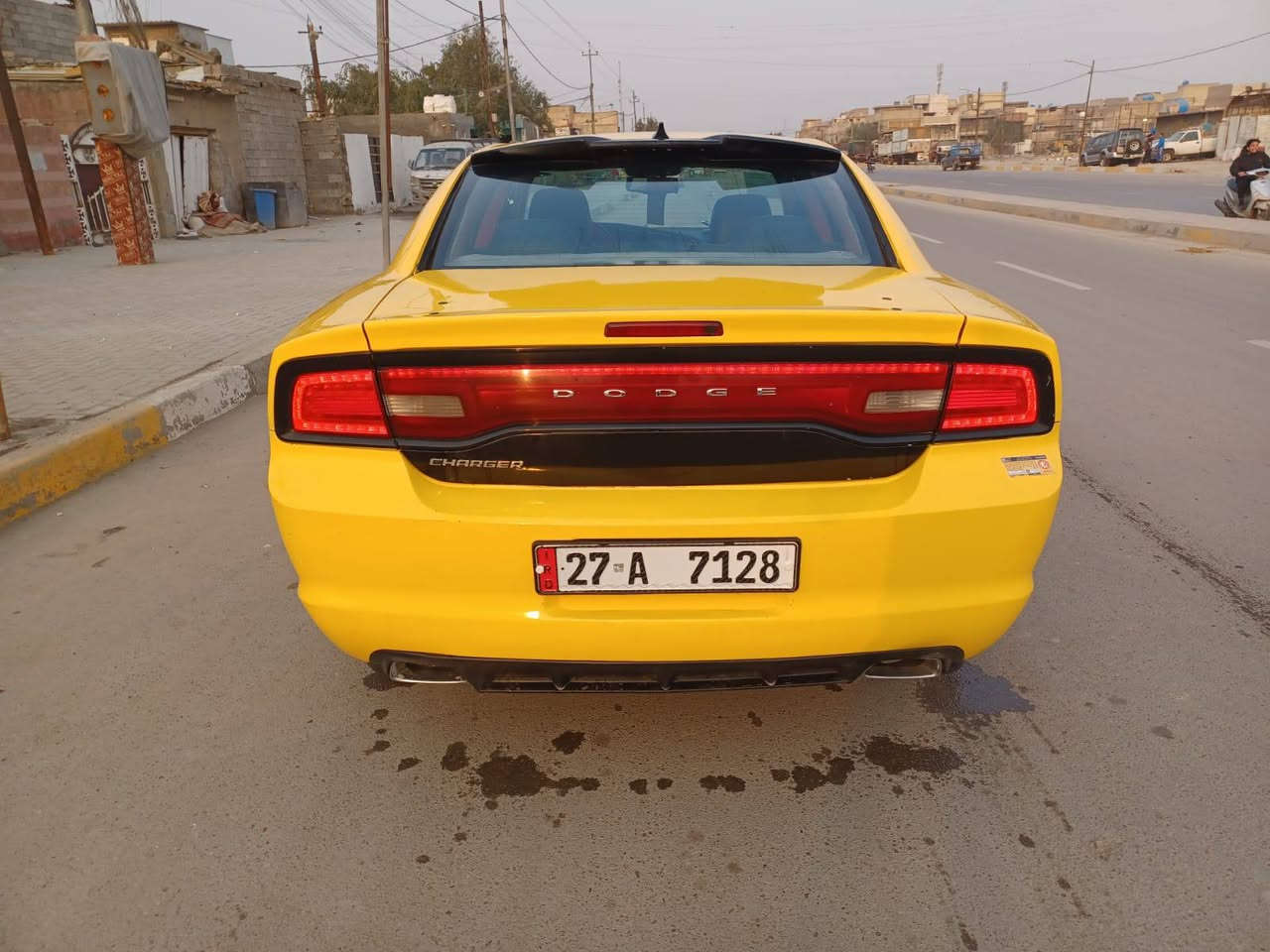 السلام عليكم  جارجر ٢٠١٤ وارد أمريكي حادثه جاملغ خلفي وبل عراق بيهه  بجم محرك كير حداده صدر  أمامي خلفي تخم تاير جديد تبريد كل نقص مابيهه جاهز رقم  جديد نكليزي تحويل ثاني  مصفره هيه وغرمات  المكان بغداد المدينه الصدر سعر١٣٥ وبيهه  مجال وشراي ينتصل ***********
