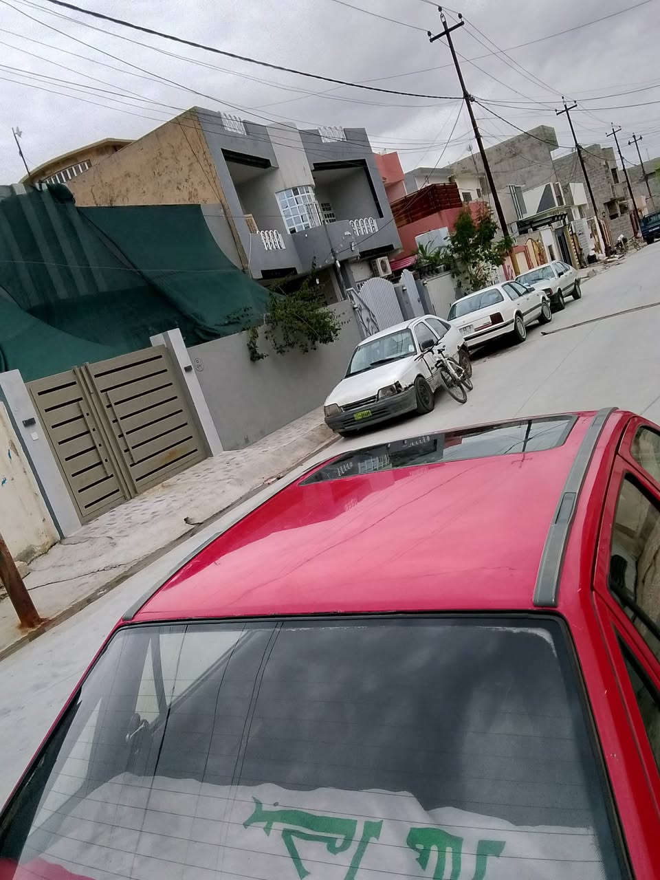 السلام وعليكم كاديت 1991 بدون صبغ.   بدون حادث
سلايت  طخم تايات جداد 
باتري جديد  
كيج بنزين شغال  حماوا  كيلو متر  
السيارا عال بلدي 
طخم كلو جديد 
كابون بيها. 
سنويه 2029
*********** 
سعر28
