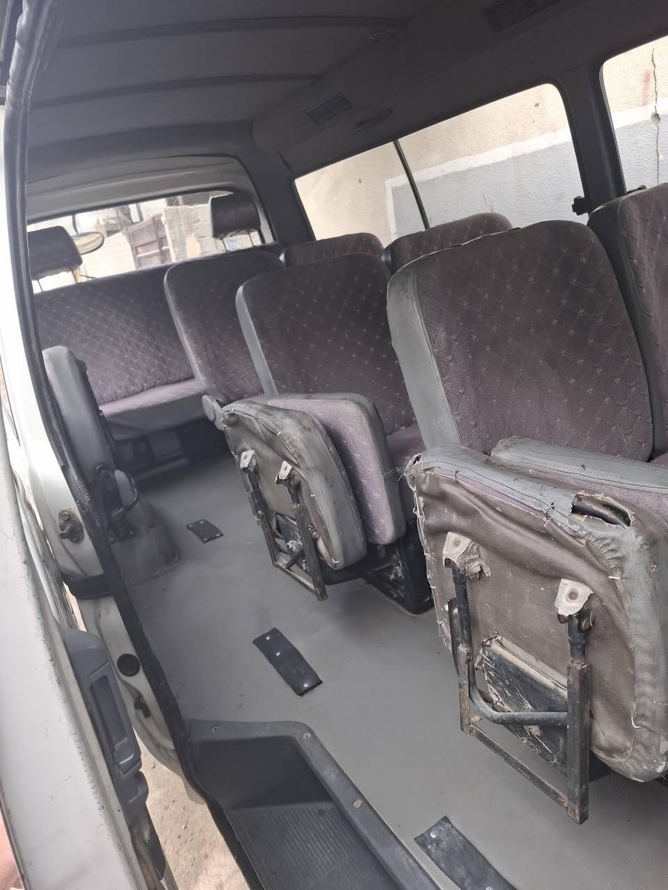 سلام عليكم سياره فتون موديل 14مكفوله من صبغ ول معجون كير محرك وكسن مكفولات تدفه تبريد شغال بسمي سعر 80 تحويل ثانيوم سنويه  29 هزه جديده رقم نكليزي ***********
