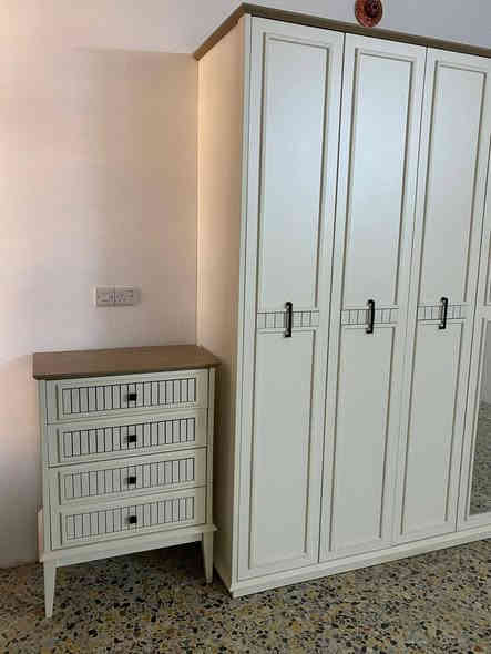 السلام عليكم
مكلف ب النشر غرفه نوم جديده مستعمله شهرين فقط غرفه حلوه وقويه وخشب وشغل درجه اولى الغرفه عشر قطع صيني الكنتور ثلاث خانات الخانه الرابعه مفصوله يعني تكدر اتخليهه ابغير مكان الغرفه جديده شخط مابيهه
السعر 2 مليون وبيها مجال
بغد الحريه _ دور نواب الضباط
للتفاصيل اكثر اتصل ع الرقم ***********
