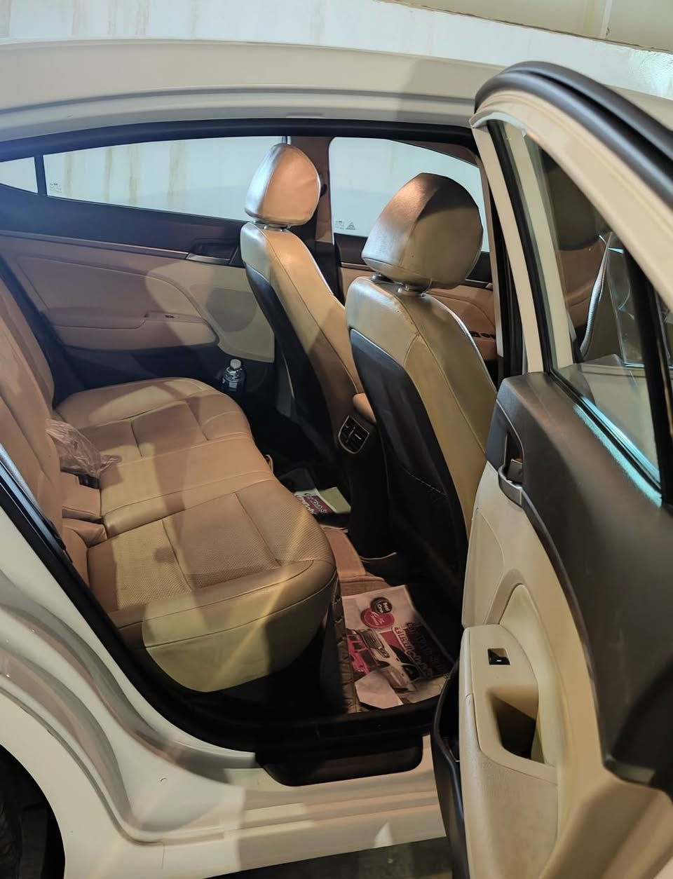 السلام عليكم 
للبيع النترا 2017 خليجي فول مواصفات رقم بغداد بأسمي
محرك 2000 دوش
ماشيه 106 ألف 
بيه ملاحضات بسيطه 
السعر/ 150 وبيه مجال
مكاني/ النجف الأشرف مجمع الأميرات
للأتصال/
***********
