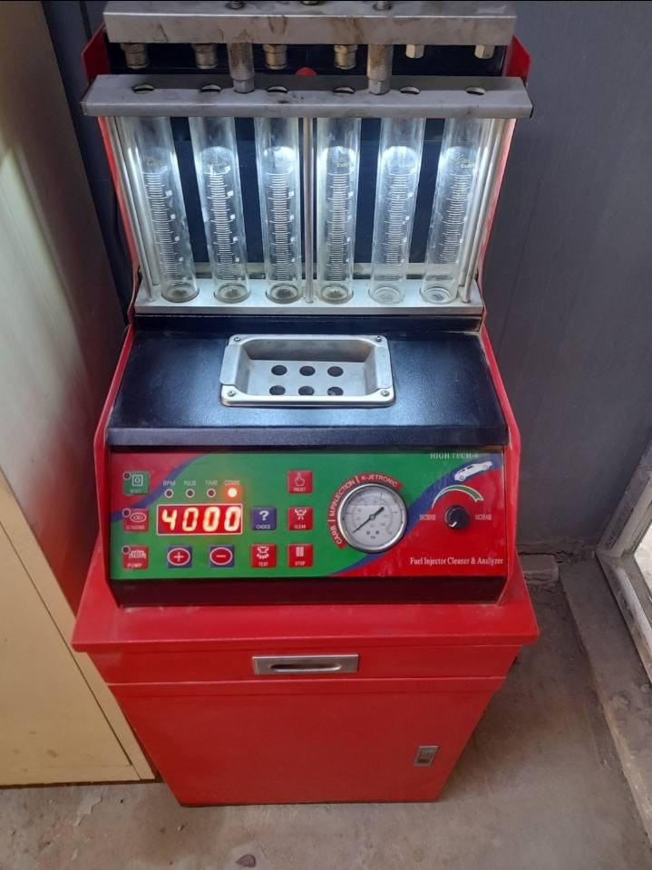 جهز تنظيف نزلات مع كمبريسر هواءللبيع بسعر 450 الف للاتصال
*********** ابو محمد
