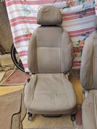 ثلاث قطع كشنات للبيع لسعر ٩٠ الف وبيهن مجال رقمي 07772367206