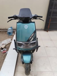 دراجة شحن كهربائية • مدى ٨٠كم • بطاريات ٦