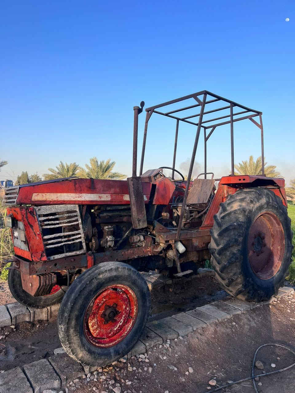 السلام عليكم من رخصه ابو الكروب للبيع عنتر 80 كير مكينه اكسل وهودرليك كفاله ستيرن باور مكينه نكره سلف بدون رقم المكان واسط العزيزيه السعر 4مليون وبيه مجال ***********
