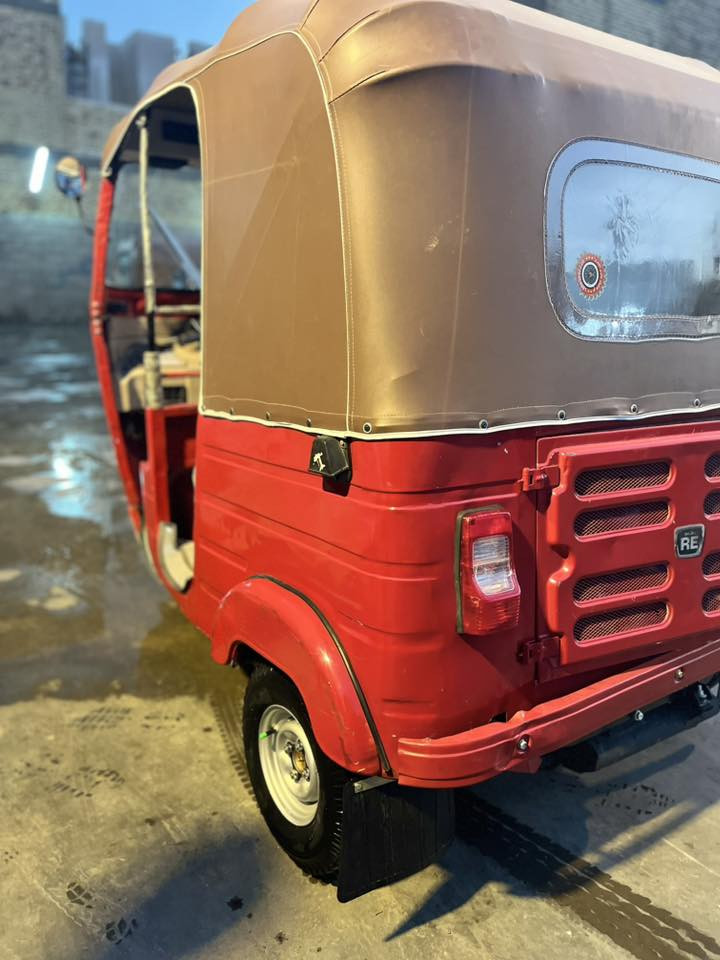 سلام عليكم تكتك 19رقم وسنويه انكليزي تحويل مباشر مضروبه بلغد ومعمره ترايه مال زيرو مكينه مجفته تجفيت شركه وهاذه الرقم  ليتصل عنواني الحسينيه مال راجديه 
***********
