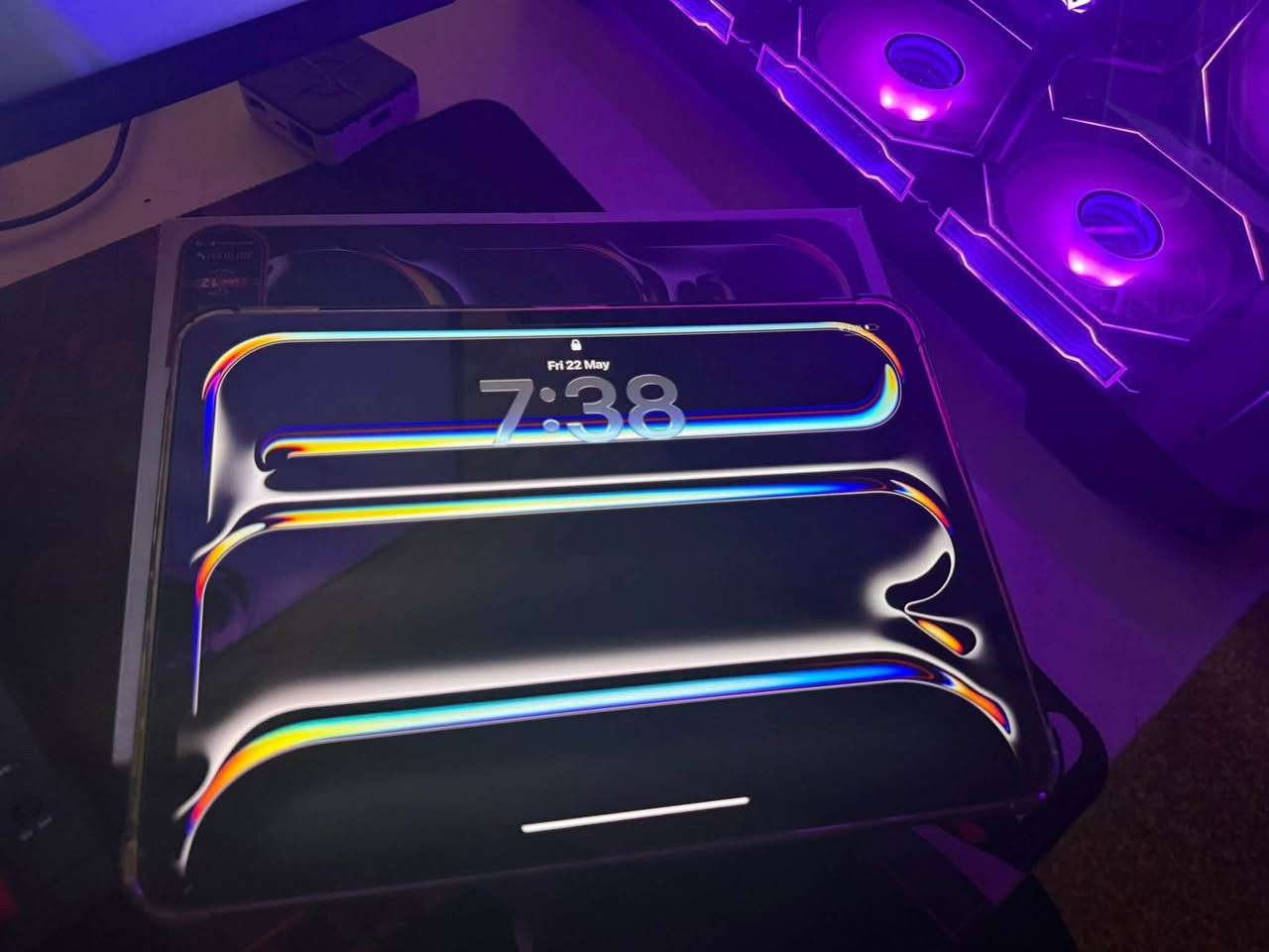 ايباد برو نضيف100%  ذكرة 256 بطارية 91  للبيع سعرة 950وبي مجال  غير متواجد فيس هذا رقمي ***********
