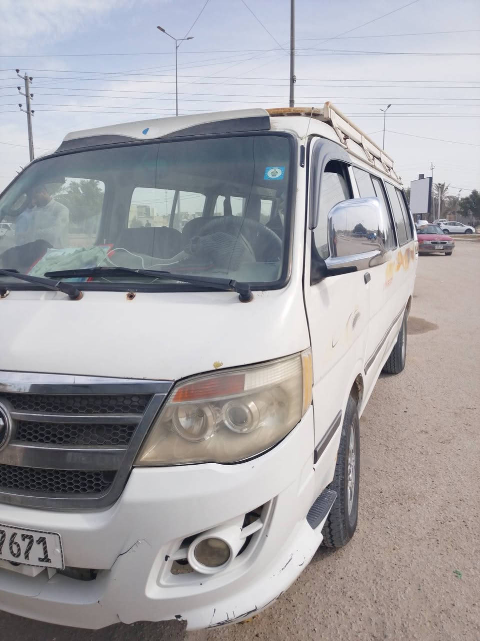 سلام عليكم فتون موديل15رقم نكيزي
شرط التحويل السياره كفاله بدي وشواصي ماعليهه غرامات
سنويه ل30 مكينه واكسن وكير مشروطات مكان السياره 
نجف السعر75وبيه مجال خوان اني مكلف بلنشر***********
