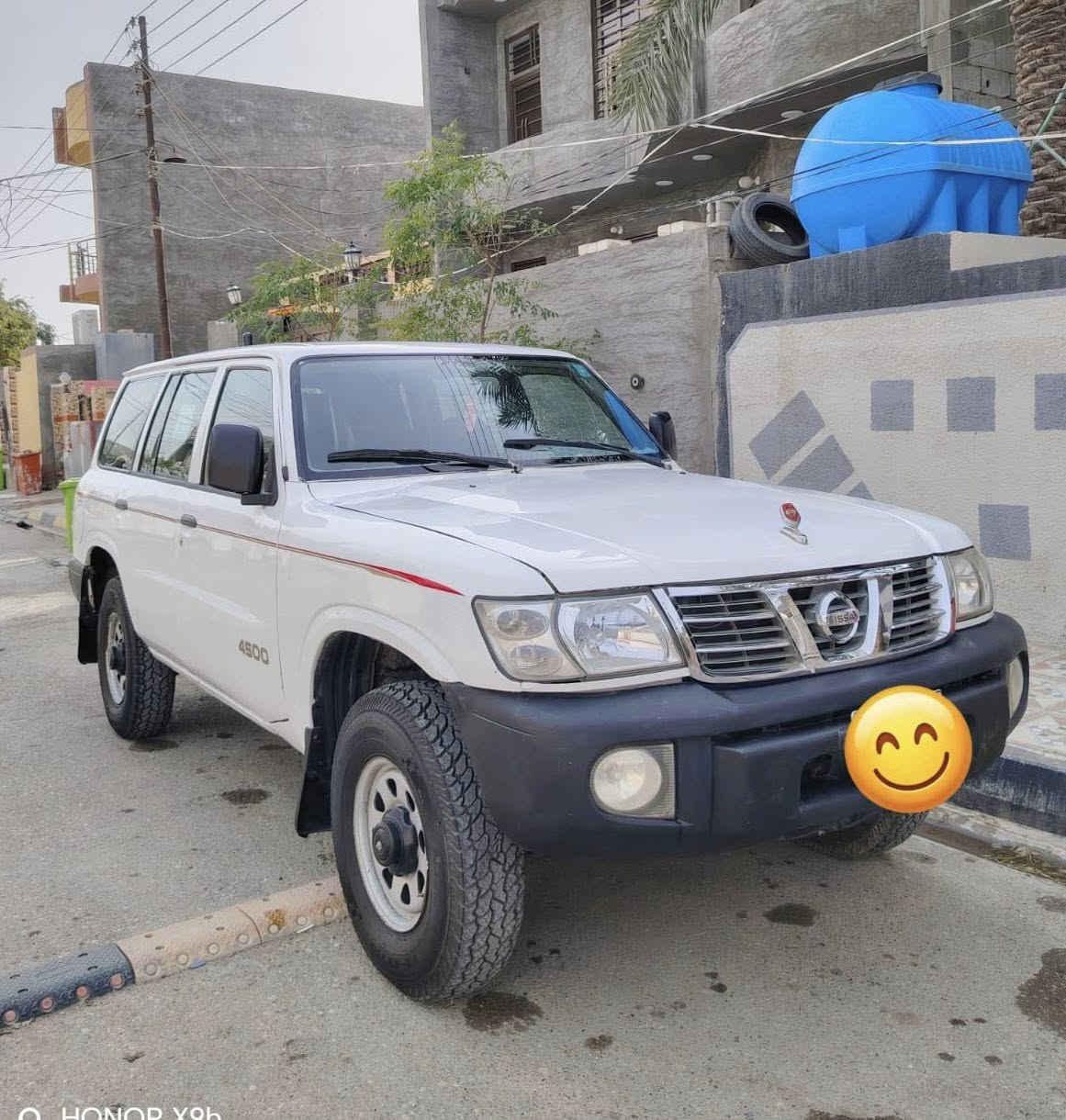 السلام عليكم 
للبيع سيارة نيسان باترول 2001 رقم نجف الماني، محرك بانزين 4200 نظيف، كير ولوكير دفع رباعي شغال نظيف، تخم تاير جديد قبل أسبوع شادة، جام كهربائي شغال، كهربائيات شغالة. 

السيارة نظيفة وكاملة مال جناي .. السعر 85 ورقة …
ملاحظة؛ للبيع فقط بدون مراوس
الشراي يتصل ***********
العنوان/ ديالى - بلدروز
