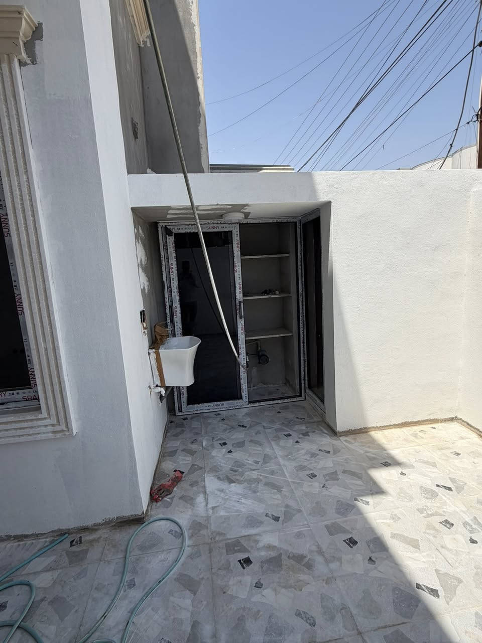#دارين طابو صرف 
#العنوان روناكي خلف ￼ صيدلية باندا
#مساحة كل دار 100 متر 
#ملاحظة الدار قيد الانشاء تستلم ع مفتاح فول مواصفات
#الطابق الاول كراج + مطبخ حار وبارد مفتوح ع هول +صحيات +غرفة نوم +صحيات خارجية 
#الطابق الثاني غرفة نوم + هول + صحيات 
#السعر ￼ اتصل بالرقم👇￼
‏للاستفسار اكثر اتصل بالأرقام التالية

***********
***********
￼
