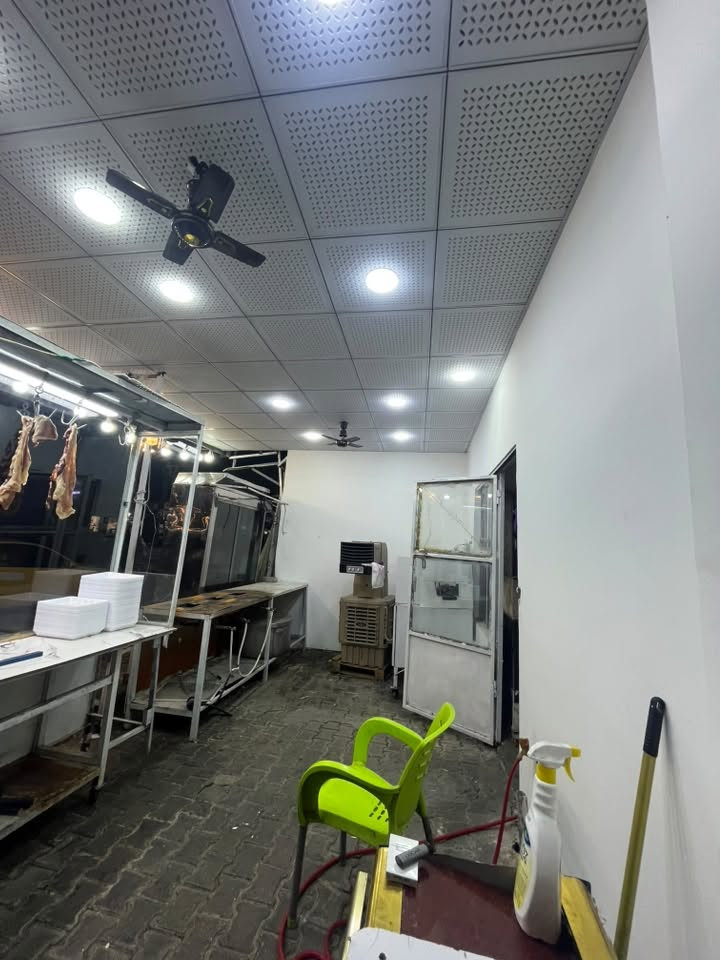 مطعم للبيع كربلاء حي العامل
مطعم متكامل دجاج شوي تمن او مرك او مشويات 

كامل من كلشي بس رايدلك راس مال وتفتح وحاليا مفتوح هم ما معزل 

سبب البيع فك شراكة 

رايدة ب٩ وبي مجال 

بايعة شلعة وحدة فقط 

للاستفسار ***********
