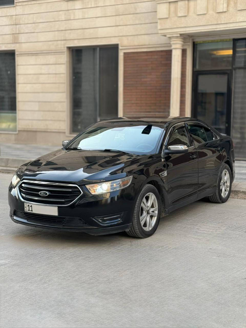 فورد تورس ٢٠١٣ مواصفات sel
حادث امريكا بنيد و جاملغ خلفي جهة سايق فقط صبغ ايرباك ستيرن فقط 
بالعراق بيها بيبان عكس سايق كلير فقط اثر شخط عليها نانو سيراميك ضمان ٥ سنوات من مركز موسكو و ادامة كامله يم مركز الحسام 
مواصفاتها تشغيل عن بعد شاشه كبيره تحكمات ستيرن كشنات تدفئه كهرباء تبريد قطعتين اناره بالمري و هيتر كيجات الكترونيه سياره بدون نقص
مكينه جديده  
حداديه امامي خلفي مبدل جديد
*********** 
السعر ١١٠ ومجال 

مكانها بغداد حي الاطباء
