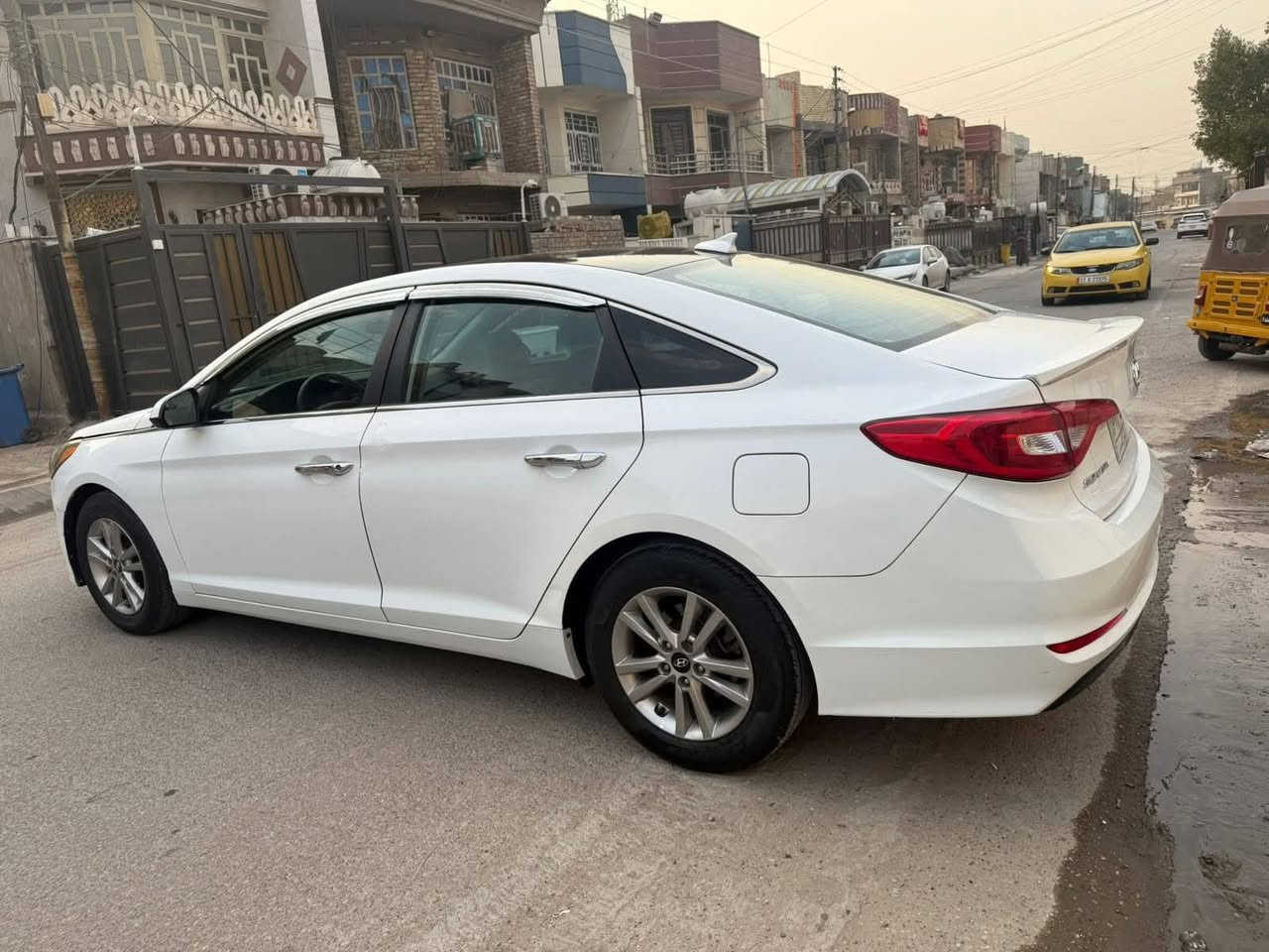 السلام عليكم سوناتا 2016 وارد امريكي بدون حادث  بدون صبغ فقط طخه بسيطه موضحه بصور الحادث والباقي كفاله عامه شرط سونار 
مكينه كير حدادي شركة سياره اخت زيرو ماشيه 75 الف حقيقي شرط فحص موصفات  تحكم ستيرن تبريد خلفي مرايات شفط ويلكب كروم دواخل عسلي كشنات مخمل ايكو 
سياره جديده وبعد ع وضع شركه 
مكانه بغداد 
شراي يتصل ***********
