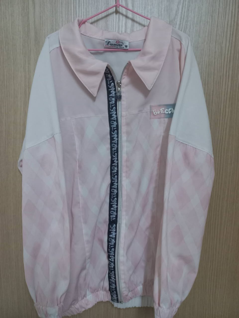 قمصان يلبسن عمر ١١و١٢ سنة جدا نظيفات مع الجنطة ب٥ الاف


**إذا كنت صاحب هذا الإعلان وتريد حذفه لأي سبب، رجاءا أرسل رسالة إلى الدعم الفني**