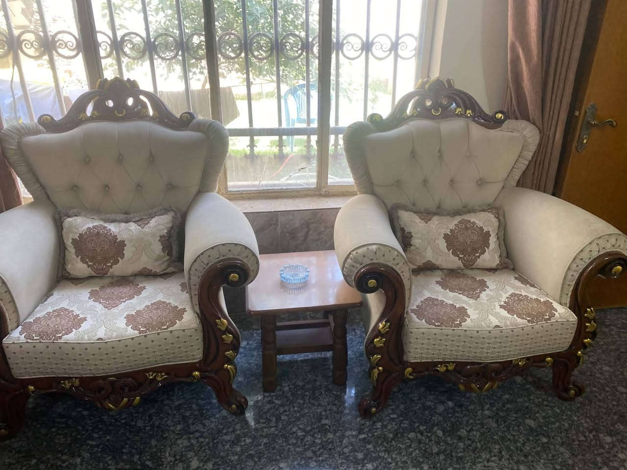 مساء الخير
طلب من احد الاخوة

✨ للبيع تخم قنفات فاخر بحالة ممتازة ✨

يتكون من:
▪️ عدد ٢ كبار
▪️ عدد ٤ صغار 
السعر 800.000

العنوان المسيب حي الشرطة

للاستفسار اكثر الاتصال على الرقم التالي:  ***********
