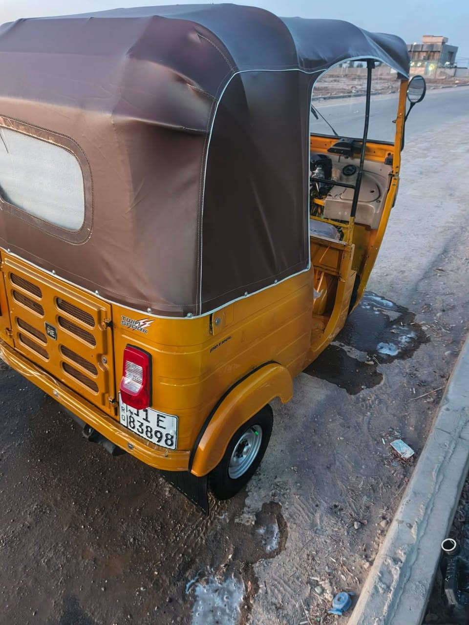 سلام عليكم تكتك للبيع 20 شهر 12 رقم وسنوية تحويل ثاني يوم تكتك خت جديده بس دوس معمر بيه مكينة مكفولة شراي يتصل *********** مكاني سبع قصور
