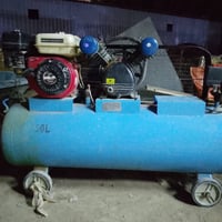 عندي هاي الكمبريسر للبيع 150 لتر السعر 300 07756719835