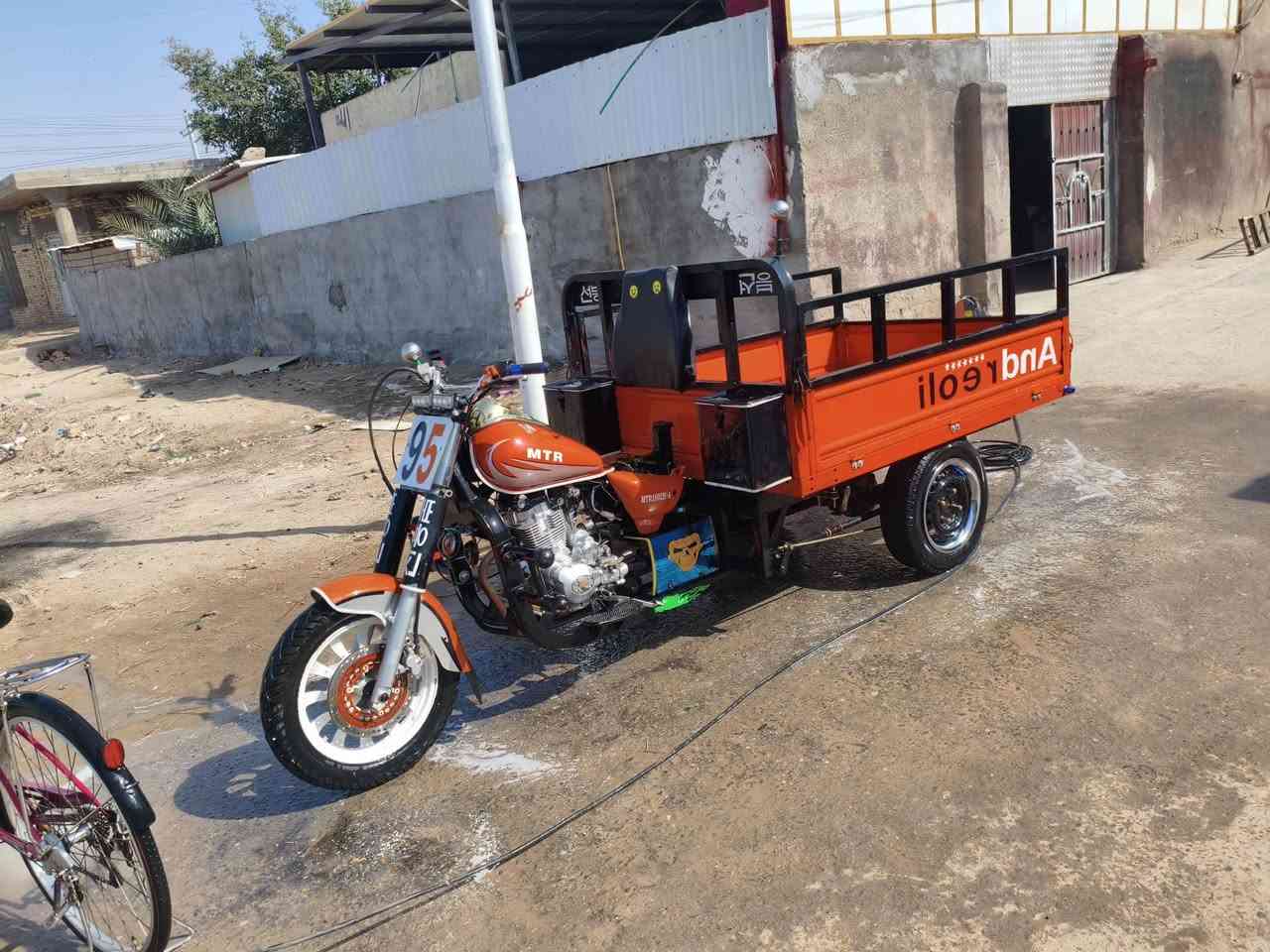 السلام عليكم ستوته رقم وسنويه لبيع استفسار عله الرقم***********
