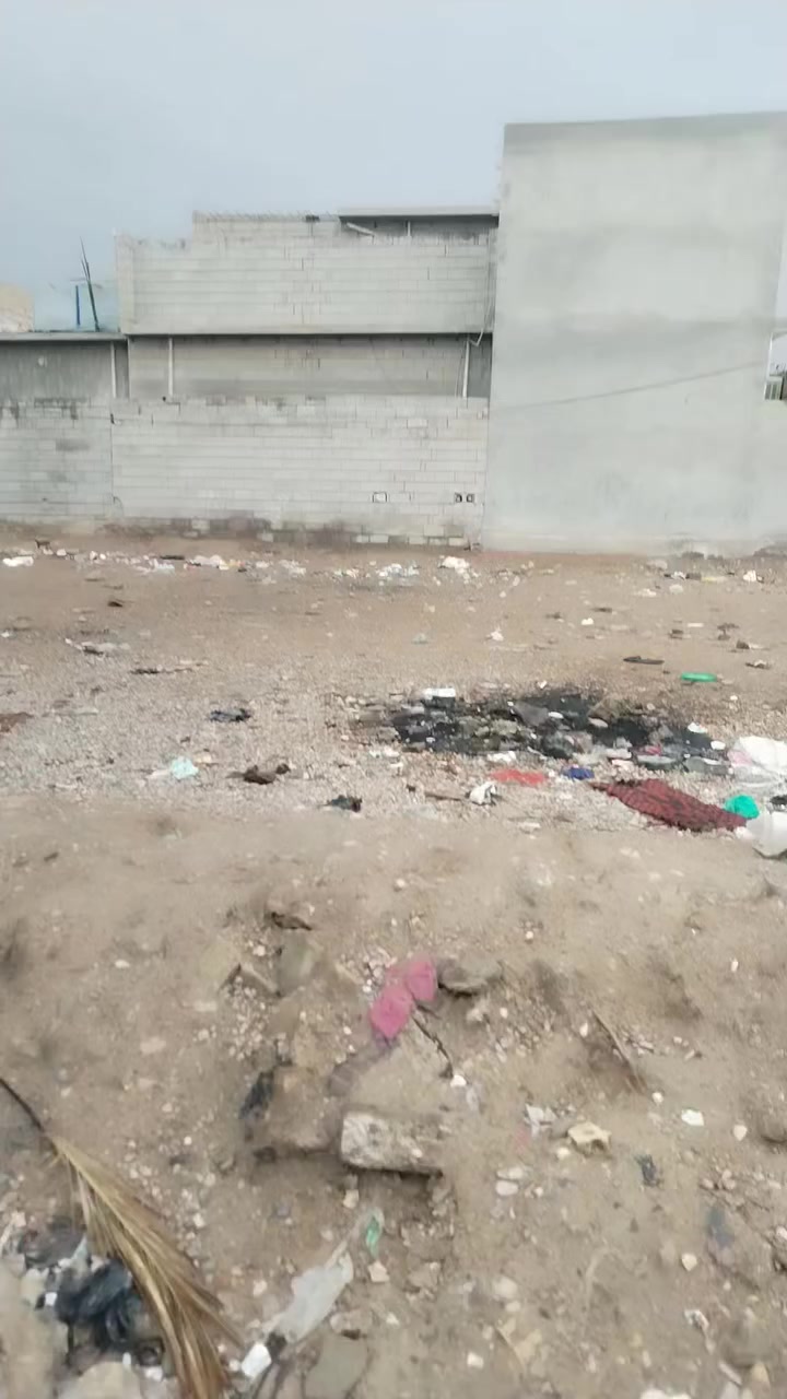 قطعة أرض المساحة ٢٠٠ متر طابو زراعي سند ٢٥ خلف المول مباشرتآ بسعر جيد جدا للاستفسار الاتصال على الرقم *********** او مراجعة مكتب الديار شارع العلوة
