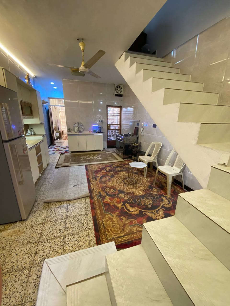 سلام عليكم  دار  للبيع. مساحه. ٨٠ واجه ٤  نزال ٢٠ منطقة حي العامل قرب  جامع. عشره. مبشر الستفسار على هذا الرقم  ***********
