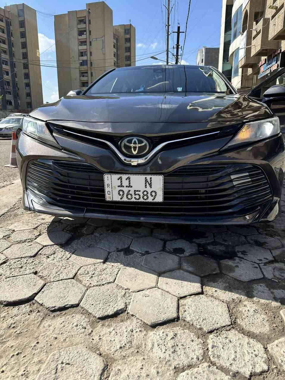 السلام عليكم 
كامري للبيع موديل 2018 فئة le  فول ماعدا السلايت 

رقم بغداد الدولي بسمي تحويل مباشر جاهزة هزة وفحص وكاملة

السيارة كير محرك صدر تدفئة تبريد ممتازة

مواصفات 
بصمة تشغيل 
بصمة ابواب ترحيب 
كامرا 
شاشة 
مثبت سرعة 
رادار امامي وخلفي 
نقطة عمياء اشارة بلمري
كشن كهرباء 

ضرر السيارة صبغ بنيد وجاملغ + محدد بجنطة 

مكان بغداد السعر 160 وبيه مجال 

***********
