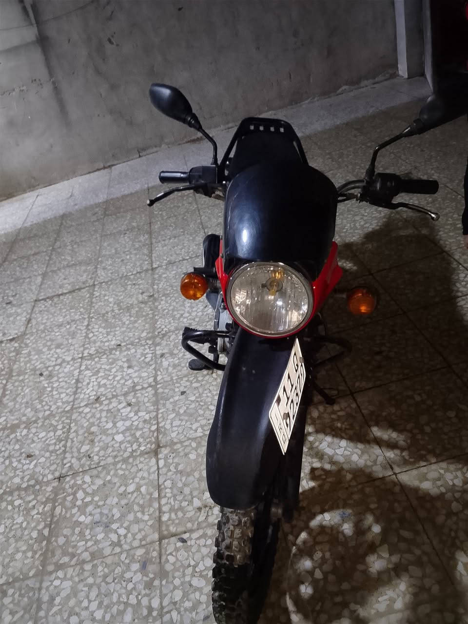 سلام عليكم دراجه بوكسر جبلي 2023 ما مشتغله دلفري نضيفه 
مرقمه بغداد رقم نكليزي السعر 2600 
بغداد الزعفرانيه 
***********
