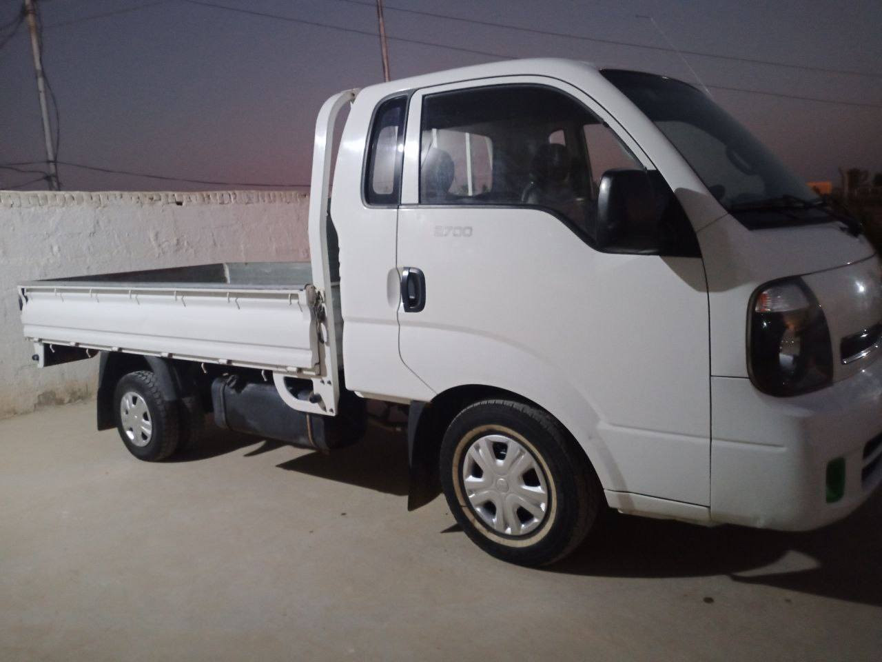 للبيع كيا حمل موديل 2017 رقم مثنى  سنويه جديده مكفوله كفاله عامه وضع الشركه السعر 116 
للاستفسار الاتصال بالرقم ***********
