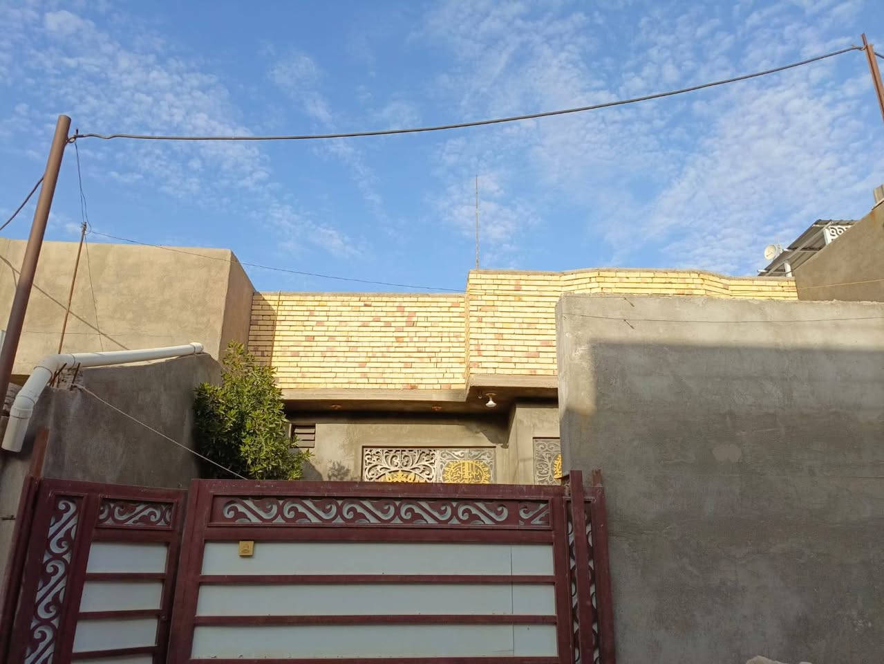 بيت للبيع طابو زراعي اصولي سند 25 بأسم عراقي مساحه 190 طابقين بناء حديث الموقع التنومه الصالحيه بشارع الحسينيه الرضويه قرب الريف الزاهر السعر 115 وبي مجال الاتصال واتساب ***********
