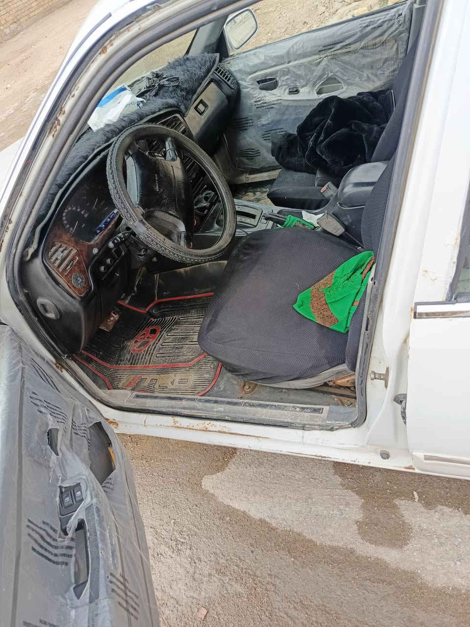 السلام عليكم دايو للبيع بسمي تحويل مباشر.كير محرك مكفولات السياره معمره وبيها صبغ مكاني واسط فلاحيه .. للاستفسار الاتصال *********** ...بيع او مراوس وانطي فرق
