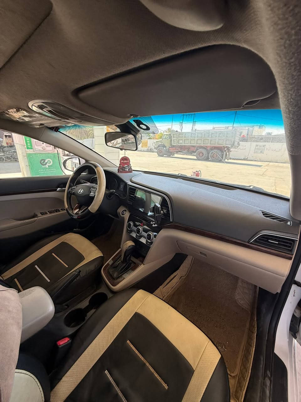 النترا 2019 للبيع خليجي
فول مواصفات الخليجي ..  فتحه تحكمات حساسات امامي خلفي وباقي المواصفات المعروفه محرك 2000 دوش ماشيه السياره ١٣٤ الف حقيقي شرط الفحص..
السياره بيهة حالوب خفيف مكفوله من الحادث والصبغ فقط البنيد واكع علي طابوكه 
للاستفسار الاتصال ***********
السعر ١٣٠ وبي مجال
