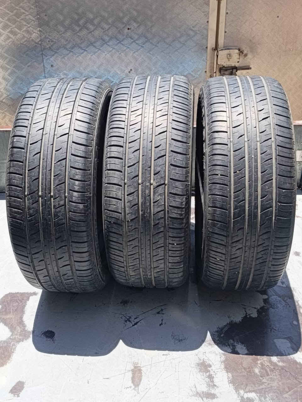 تايرات الكزز 2021 البيع 
رقم الهاتف ***********
