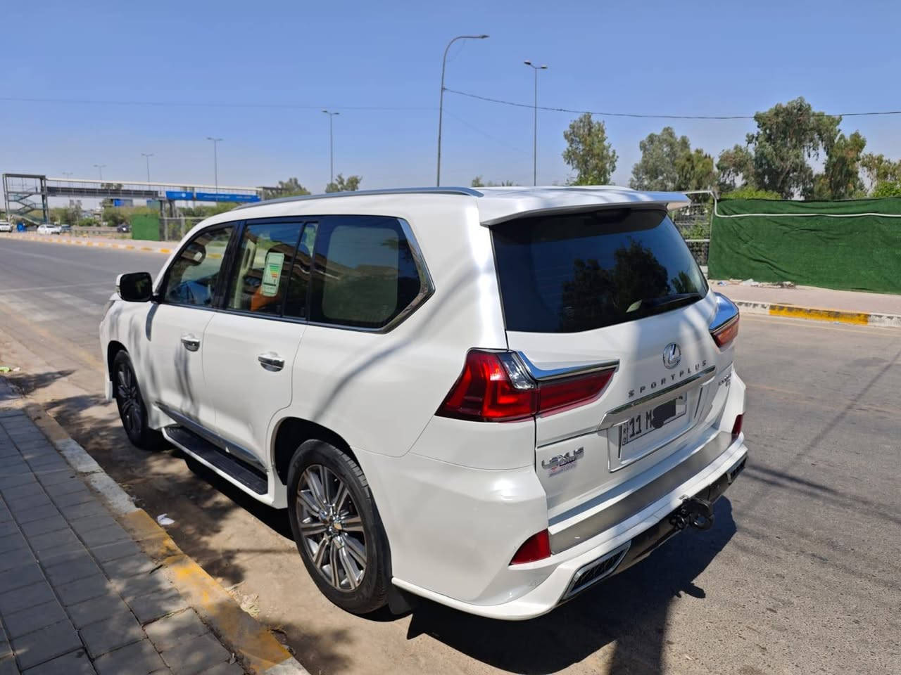 🚘 للبيع – لكزس LX570 بريم موديل 2016 🚘
🔹 فئة بريم (فل مواصفات) 
🔹 السيارة مكفولة 
🔹 رقم بغداد 
🔹 الملكية باسمي 
🔹 الموقع: بغداد 
ملاحظة :: (صبغ جزاء بسيط من دعامية خلفية )
 
      للاستفسار والتواصل: 📞    *********** 
للبيع او مراوس 
للجادين فقط،
 ومرحباً بالجميع.

