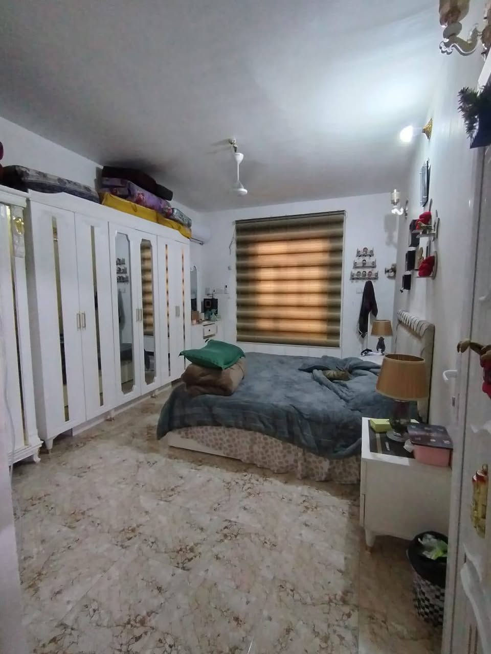 على بركة الله ورسوله صلى على محمد وال محمد 
بيت للبيع بل قاطع مجاور الحاج حمزه ابوصيل 
المساحة 130متر الواجهه 6:30 متر البيت مطلوب للاسكان 30 مليون البيت طابقين  الطابق الاول غرفه زائد صاله مطبخ براني الطابق الثاني غرفتين وصاله الاستفسار الاتصال على الرقم

***********
