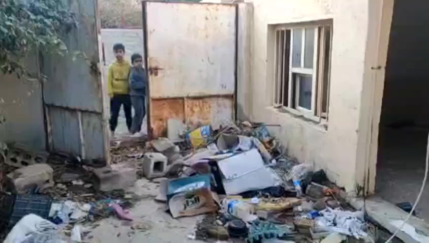 بيت للبيع بقرية الرشايد طابو صرف. مسحوب عليه مبادرة
السعر مناسب // 14 وبي مجال
البيت متروك يرادله ترتيب بسيط 
الاستفسار مراسلة الصفحة
او الاتصال على الهاتف : ***********
