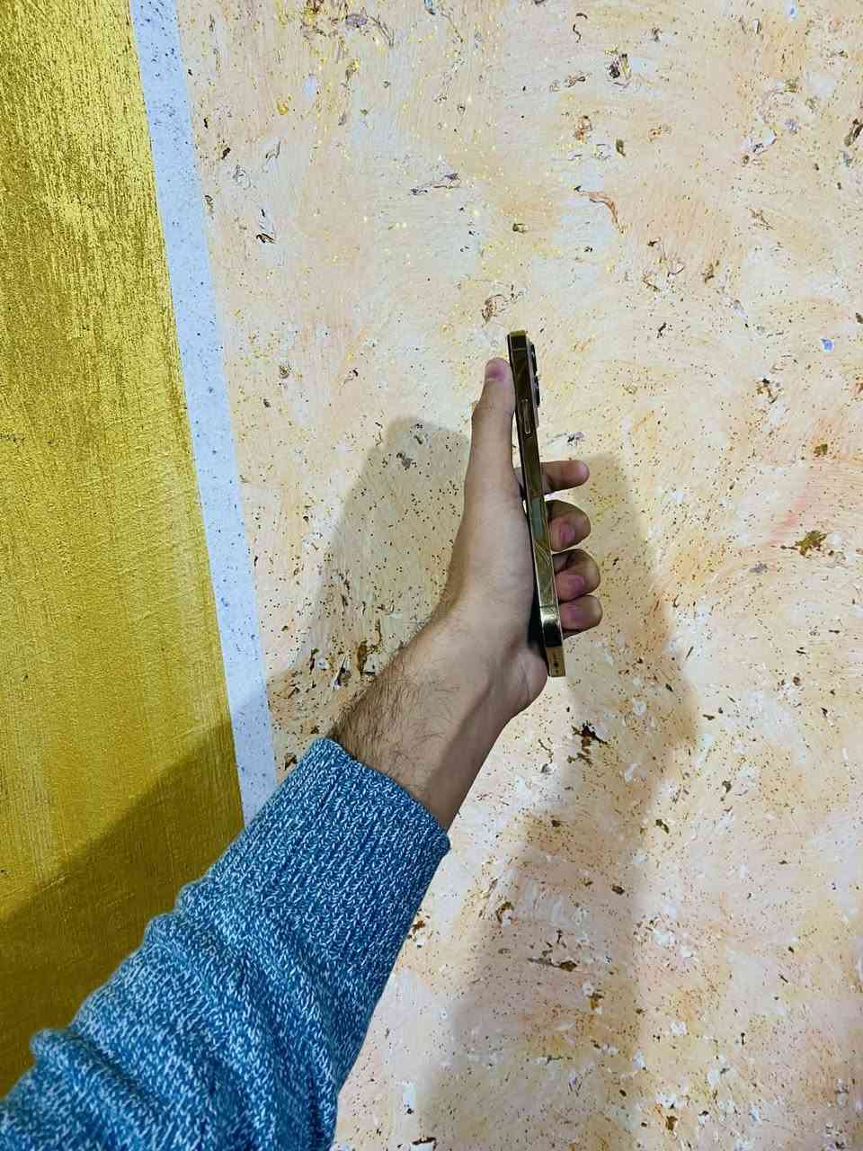 ايفون 13 برو ماكس بدل شاشه اصليه الباقي كفاله ذاكره 256 بصمه وجه شغاله سعر ب 500 شراي يتصل***********
