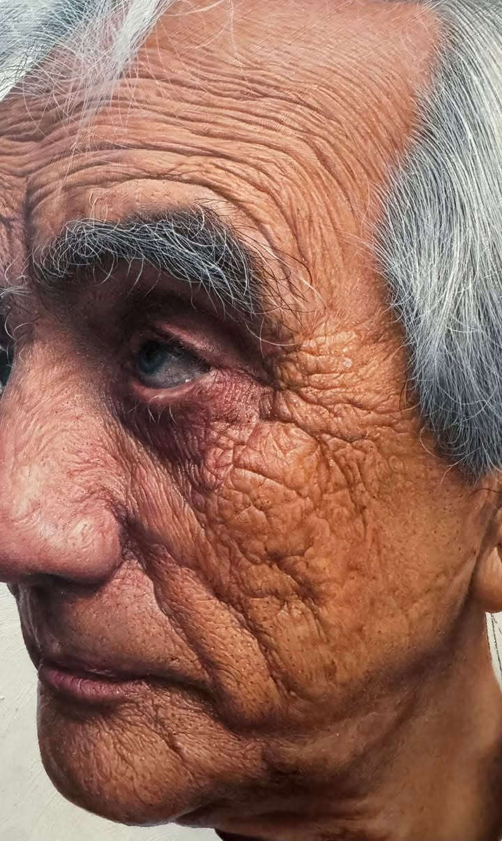 من اعمالي الوان زيتي حسب طلب منو يريد يتواصل خاص عندي توصيل كل محافضات العراق رسام واقعي


**إذا كنت صاحب هذا الإعلان وتريد حذفه لأي سبب، رجاءا أرسل رسالة إلى الدعم الفني**
